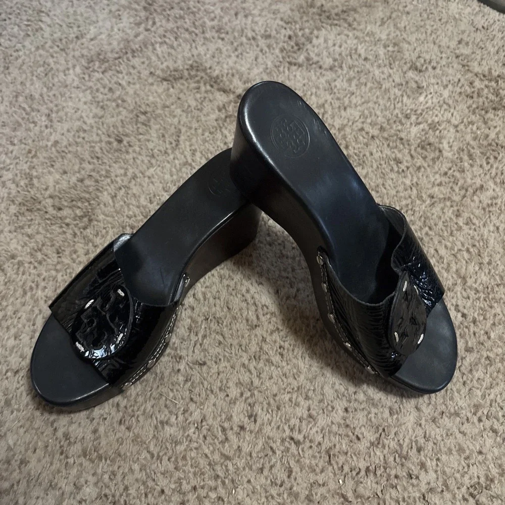 Tory Burch Patti Black Patent Slides Platform Wedge Mules Heels Sandals Size 9 M